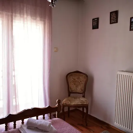 κεντρικό και ευρύχωρο οροφοδιαμέρισμα *