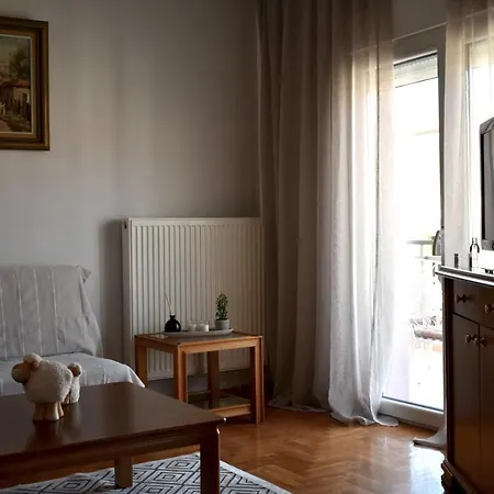 κεντρικό και ευρύχωρο οροφοδιαμέρισμα Apartment