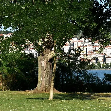 κεντρικό και ευρύχωρο οροφοδιαμέρισμα Kastoria