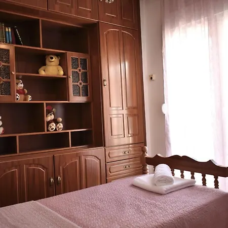 κεντρικό και ευρύχωρο οροφοδιαμέρισμα Apartment *