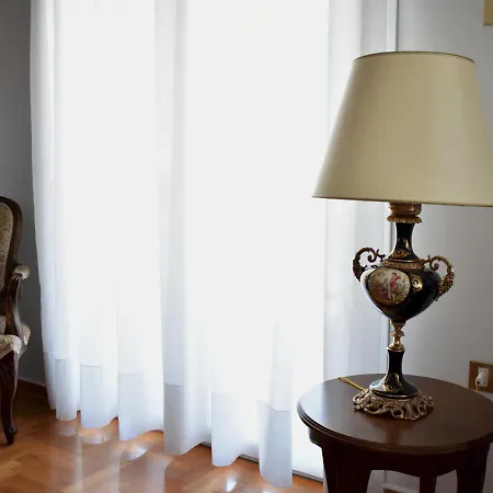 Daire κεντρικό και ευρύχωρο οροφοδιαμέρισμα