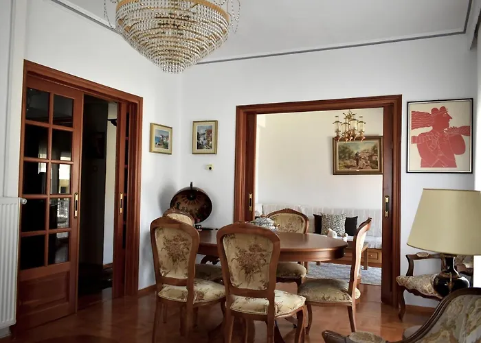 Apartmán κεντρικό και ευρύχωρο οροφοδιαμέρισμα
