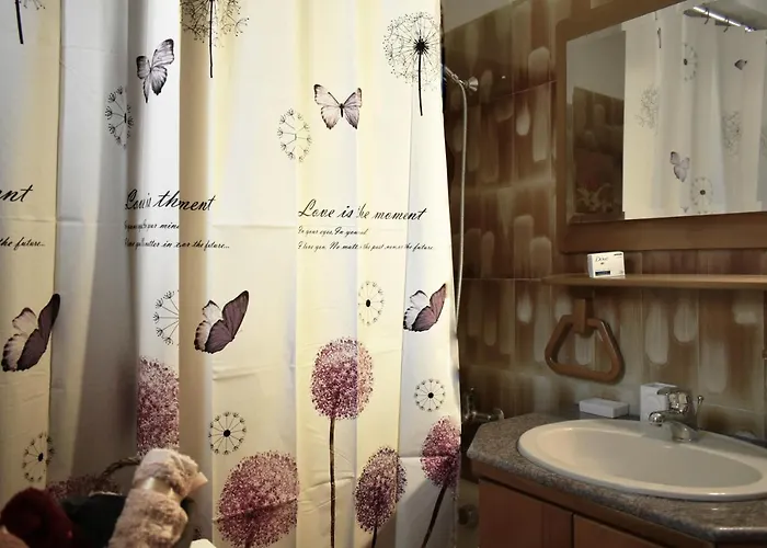 κεντρικό και ευρύχωρο οροφοδιαμέρισμα * 卡斯托里亚