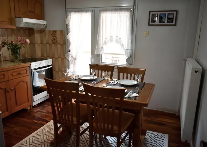 κεντρικό και ευρύχωρο οροφοδιαμέρισμα Apartmán