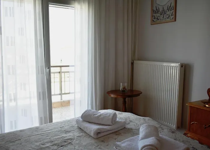 κεντρικό και ευρύχωρο οροφοδιαμέρισμα 卡斯托里亚